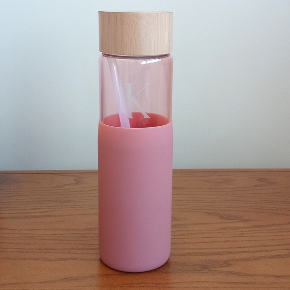 Anthropologie Pink Glass "K" Initial Tumbler with Bamboo Lid and Straw - Picture 10 of 11